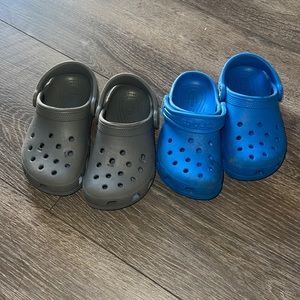 Blue & grey crocs size 9c